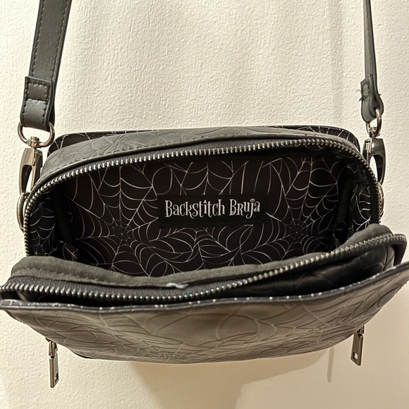 Backstitch Bruja Gabriela Spiderweb Purse - Picture 4 of 5